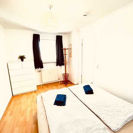 Outletcity Apartment Ferienwohnung Metzingen Metzingen  Kültér fotó