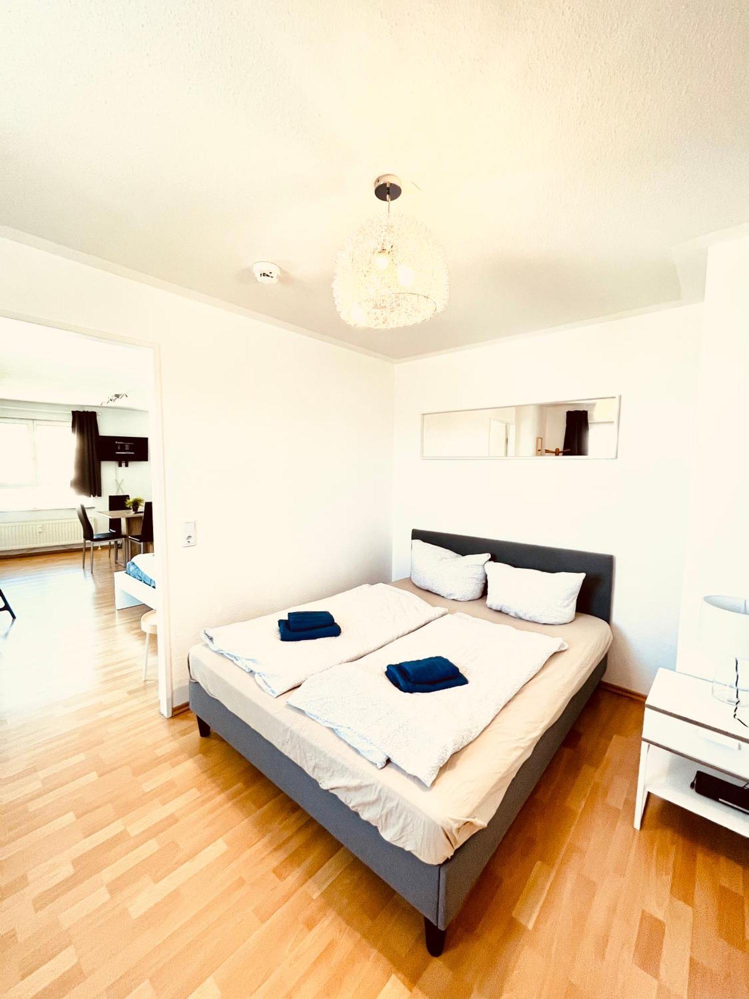 Outletcity Apartment Ferienwohnung Metzingen Metzingen  Kültér fotó