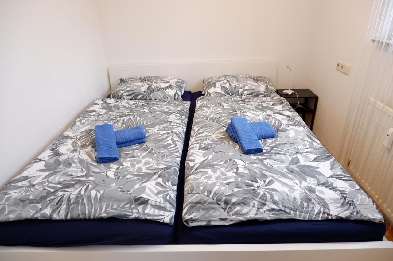 Outletcity Apartment Ferienwohnung Metzingen Metzingen  Kültér fotó